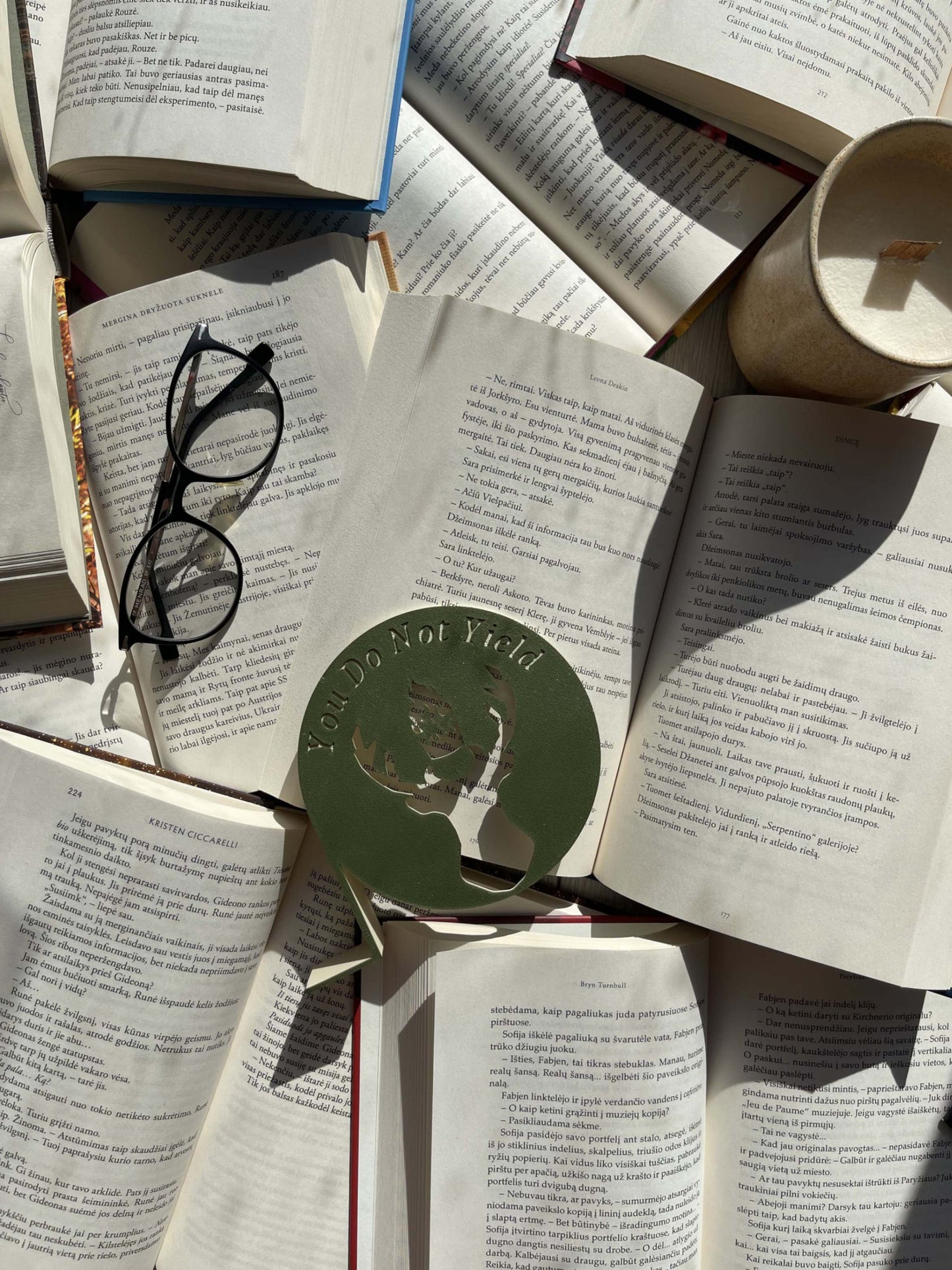 Bookend "Throne of Glass"